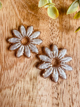 Charger l'image dans la galerie, Duo de pépites « marguerite » (blanc doré )