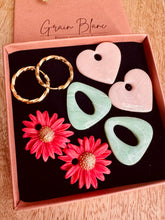 Charger l'image dans la galerie, Kit/Cadeau « duo de pépites » - 3 pampilles + créoles(menthe-corail-rose-doré)