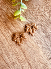 Charger l'image dans la galerie, Duo de pépites feuilles (marron noisette )