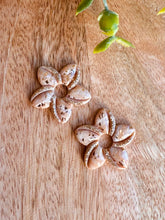Charger l'image dans la galerie, Duo de pépites fleurs de Tiaré 🌺 (beige caramel)