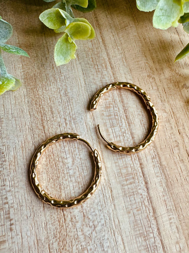 Créoles martelées rondes (29-mm/dorées)