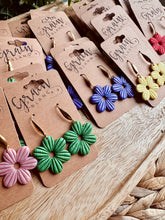 Charger l'image dans la galerie, Les fleurs polymères (rose claire)