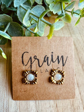 Charger l&#39;image dans la galerie, Mini boucles de résine (doré crème)